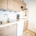 Sun7 -face Plage- Wifi-parking -piscine - Pros Servicesconciergerielagrandemotte *