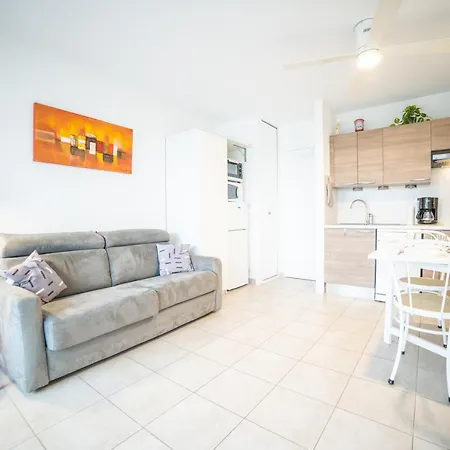 Sun7 -face Plage- Wifi-parking -piscine - Clim- Pros Servicesconciergerielagrandemotte