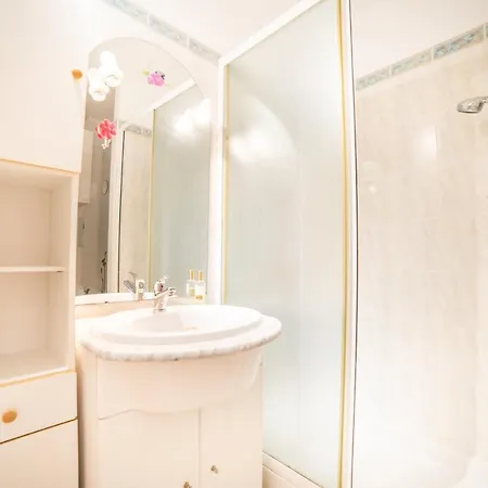 Sun7 -face Plage- Wifi-parking -piscine - Pros Servicesconciergerielagrandemotte