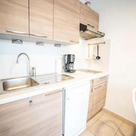 Sun7 -face Plage- Wifi-parking -piscine - Pros Servicesconciergerielagrandemotte *